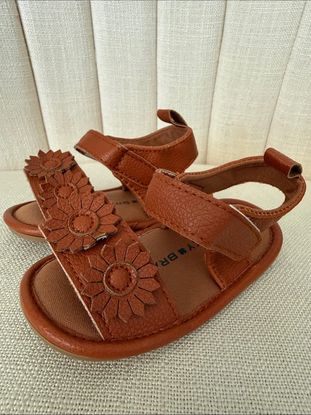 baby size 3 sandals LUCKY BRAND faux leather flower brown walker infant cute fun